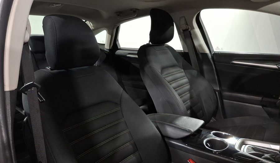 Ford Fusion 2.5 SE I4 NAV MR AT Sedan 2013