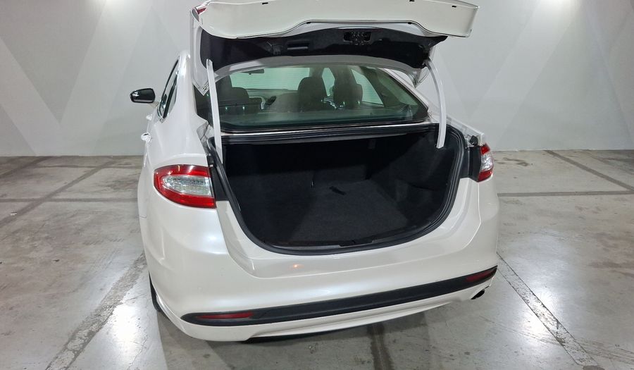 Ford Fusion 2.5 SE I4 NAV MR AT Sedan 2013