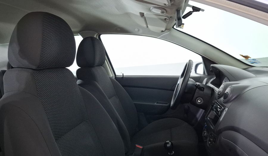Chevrolet Aveo 1.6 MT M Sedan 2013