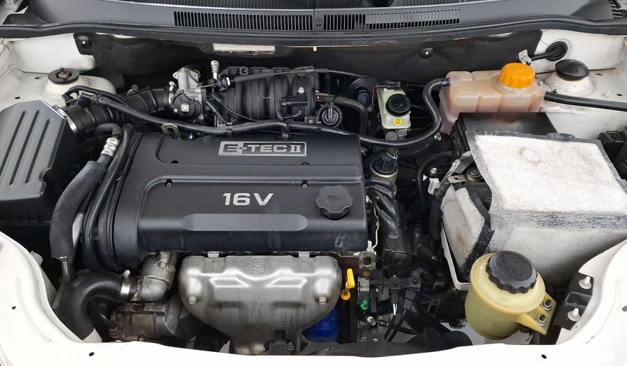 Chevrolet Aveo 1.6 MT M Sedan 2013