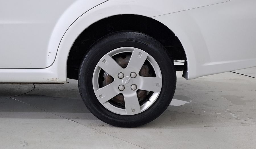 Chevrolet Aveo 1.6 MT M Sedan 2013