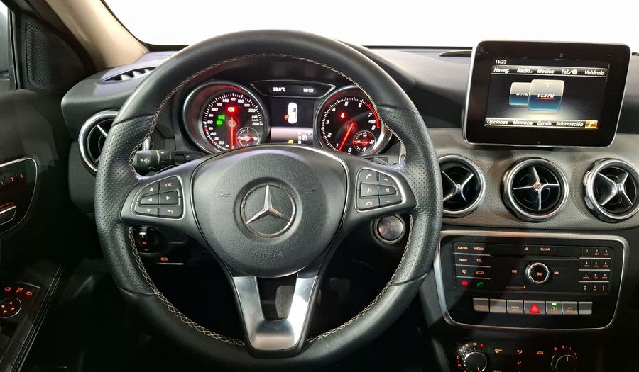 Mercedes Benz Clase Gla 1.6 GLA 200 SPORT DCT Suv 2018