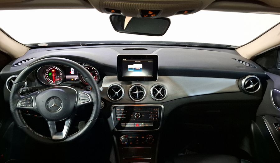 Mercedes Benz Clase Gla 1.6 GLA 200 SPORT DCT Suv 2018