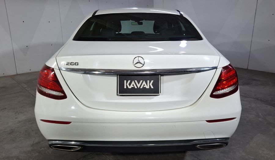 Mercedes Benz Clase E 2.0 200 EXCLUSIVE AUTO Sedan 2020