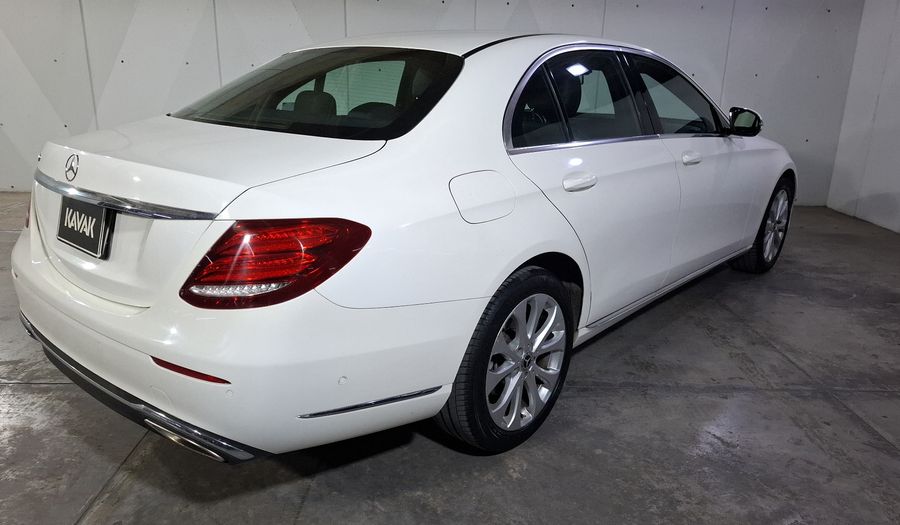 Mercedes Benz Clase E 2.0 200 EXCLUSIVE AUTO Sedan 2020
