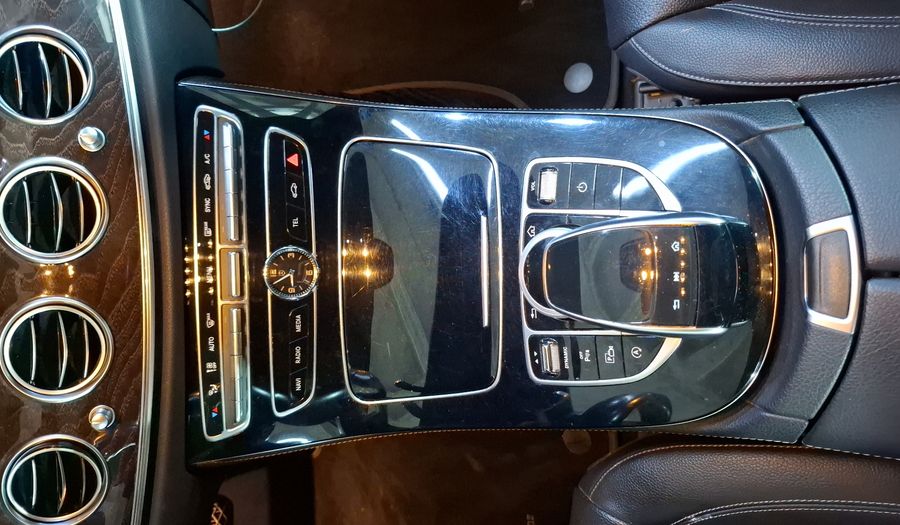 Mercedes Benz Clase E 2.0 200 EXCLUSIVE AUTO Sedan 2020