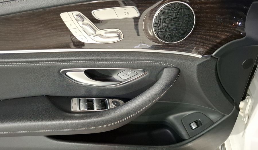 Mercedes Benz Clase E 2.0 200 EXCLUSIVE AUTO Sedan 2020