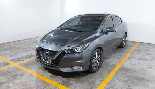 Nissan • Versa