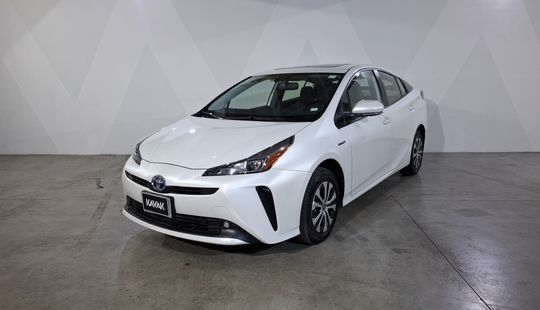 Toyota • Prius