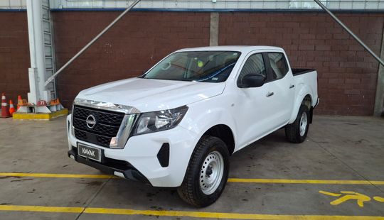 Nissan • Navara