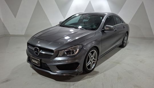 Mercedes Benz • Clase CLA