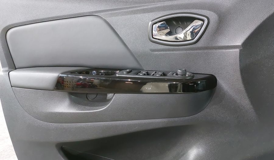 Renault Captur 2.0 ICONIC AUTO Hatchback 2018