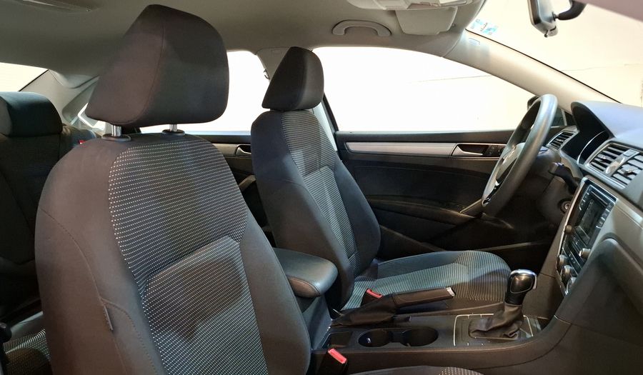 Volkswagen Passat 2.5 COMFORTLINE Sedan 2016
