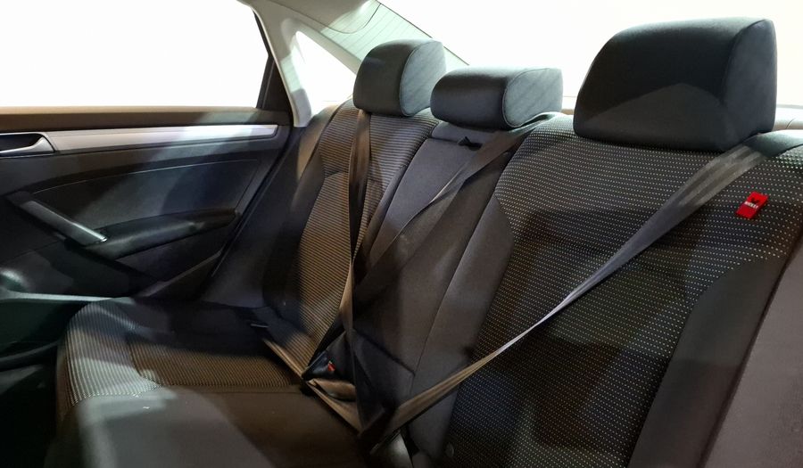 Volkswagen Passat 2.5 COMFORTLINE Sedan 2016