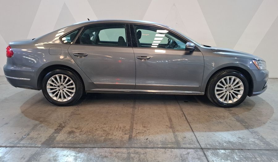 Volkswagen Passat 2.5 COMFORTLINE Sedan 2016