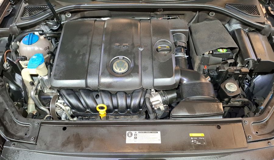 Volkswagen Passat 2.5 COMFORTLINE Sedan 2016