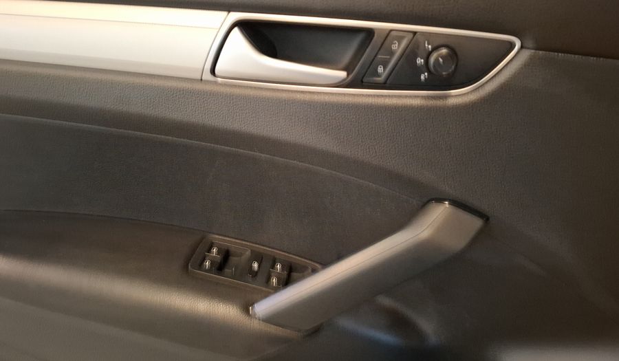 Volkswagen Passat 2.5 COMFORTLINE Sedan 2016