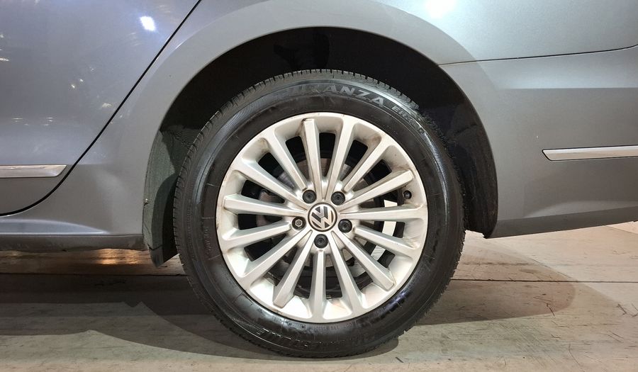 Volkswagen Passat 2.5 COMFORTLINE Sedan 2016
