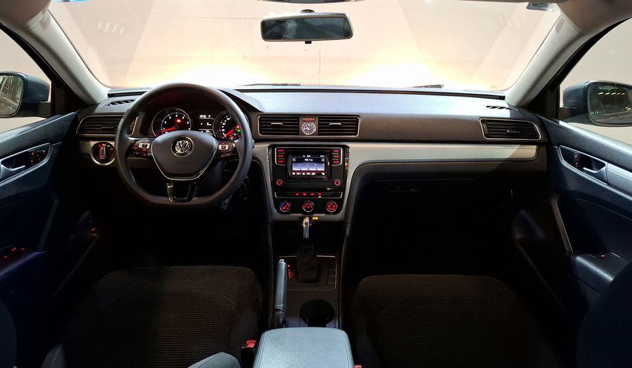 Volkswagen Passat 2.5 COMFORTLINE Sedan 2016