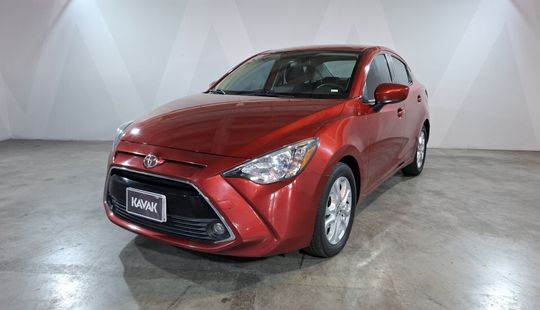 Toyota • Yaris