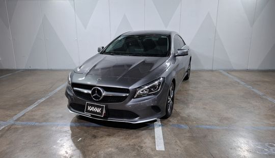 2018 • 86,000 km • Automático