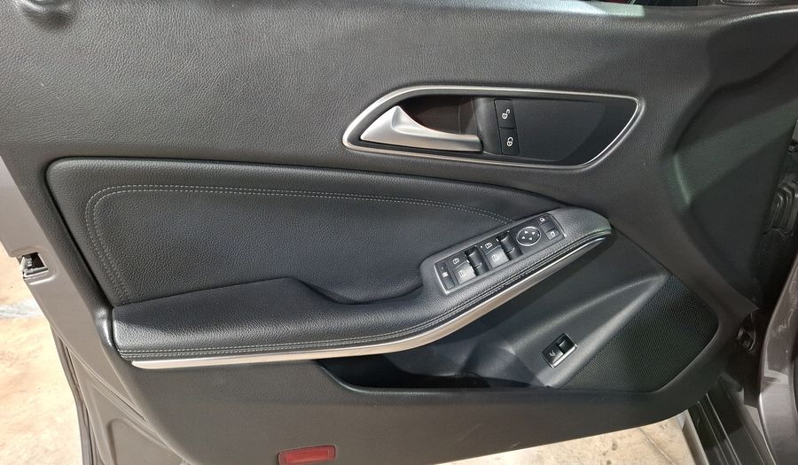 Mercedes Benz Clase Cla 1.6 CLA 200 SPORT DCT Coupe 2018