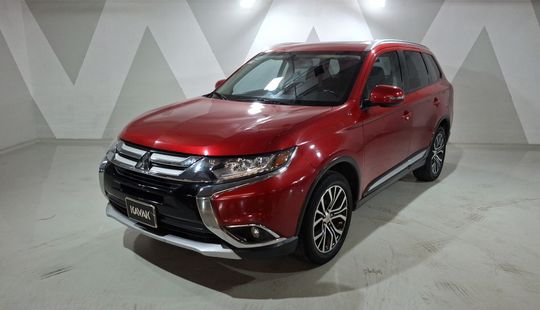 Mitsubishi • Outlander