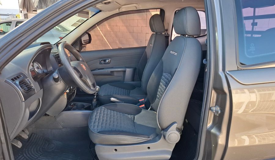 Fiat Strada 1.6 16V ADVENTURE CD Pickup 2013