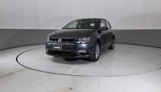 Volkswagen • Polo