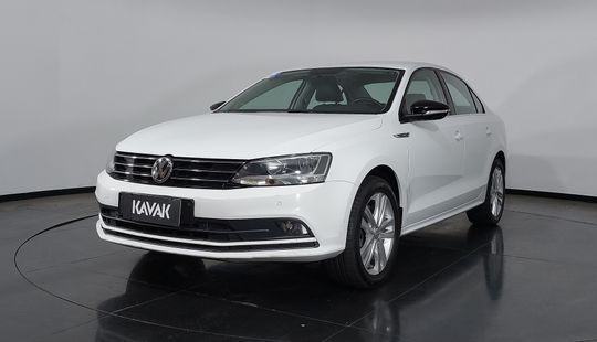 Volkswagen • Jetta