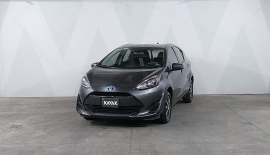 Toyota • Prius C