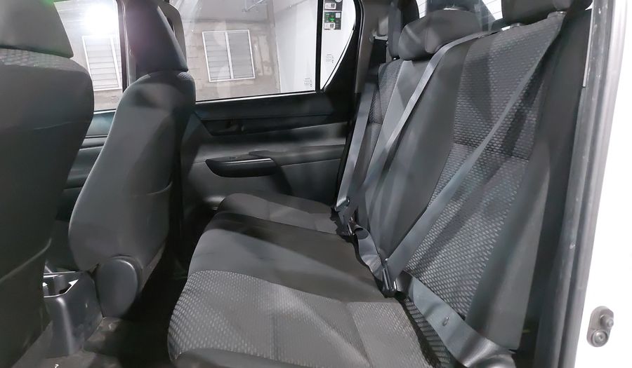 Toyota Hilux 2.7 DOBLE CABINA SR (D-CAB SR) Pickup 2016