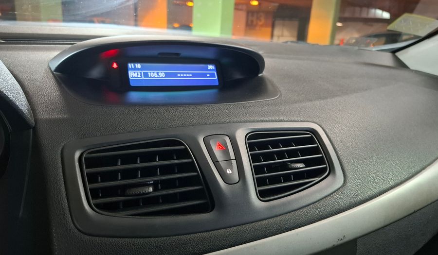 Renault Fluence 1.6 CONFORT PLUS Sedan 2013