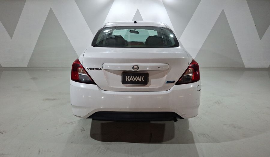 Nissan Versa 1.6 SENSE TM AC Sedan 2016