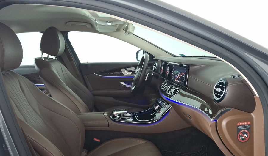 Mercedes Benz Clase E 2.0 200 EXCLUSIVE AT Sedan 2017
