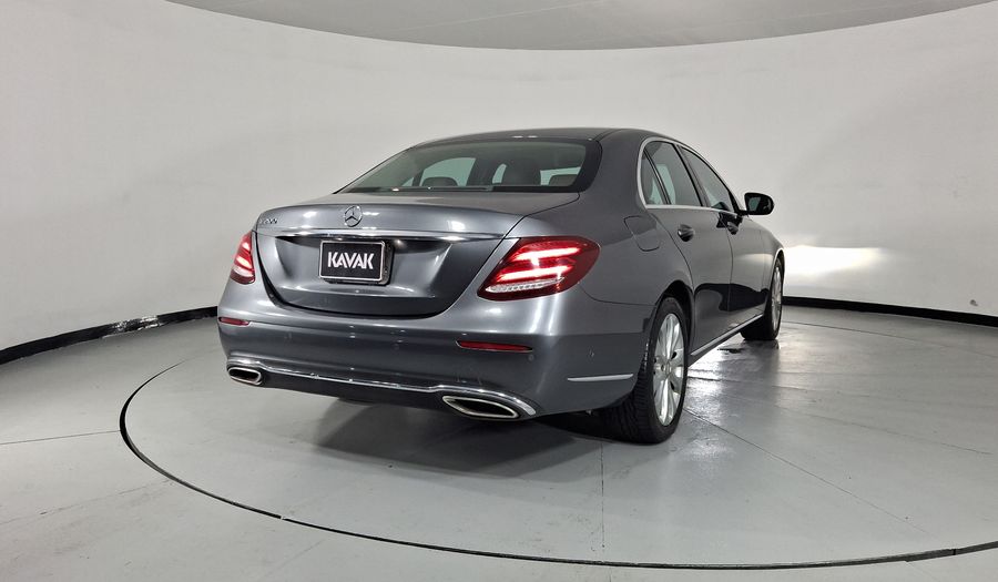Mercedes Benz Clase E 2.0 200 EXCLUSIVE AT Sedan 2017