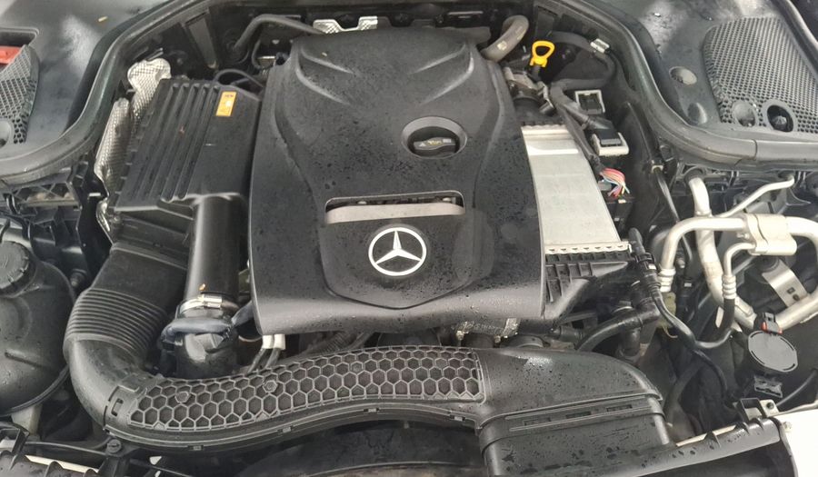 Mercedes Benz Clase E 2.0 200 EXCLUSIVE AT Sedan 2017