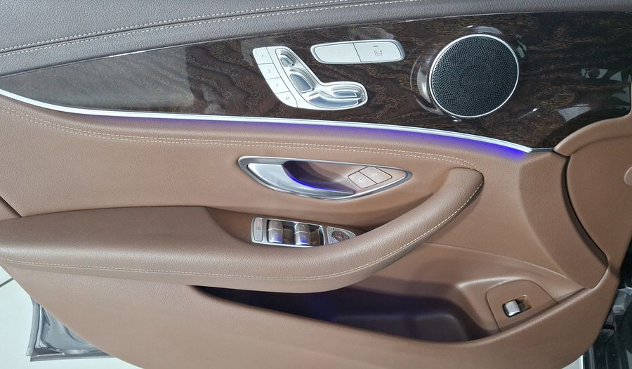 Mercedes Benz Clase E 2.0 200 EXCLUSIVE AT Sedan 2017