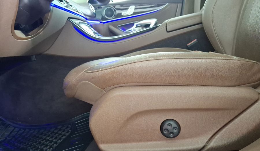 Mercedes Benz Clase E 2.0 200 EXCLUSIVE AT Sedan 2017