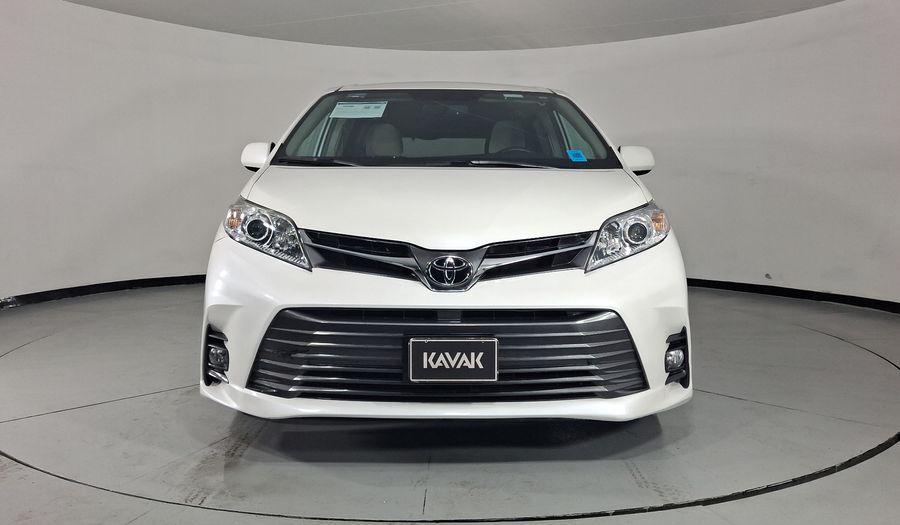 Toyota Sienna 3.5 XLE AUTO Minivan 2019