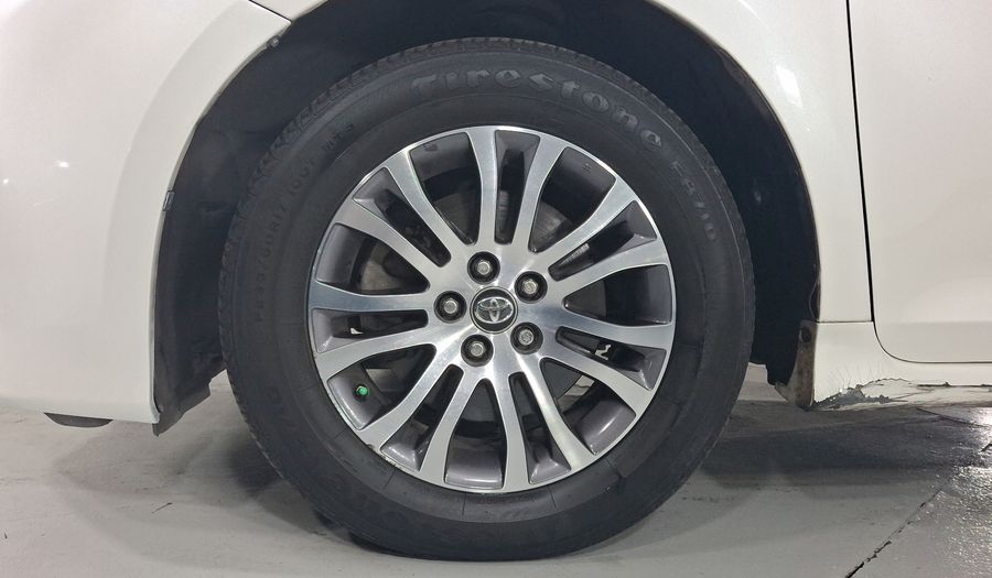 Toyota Sienna 3.5 XLE AUTO Minivan 2019