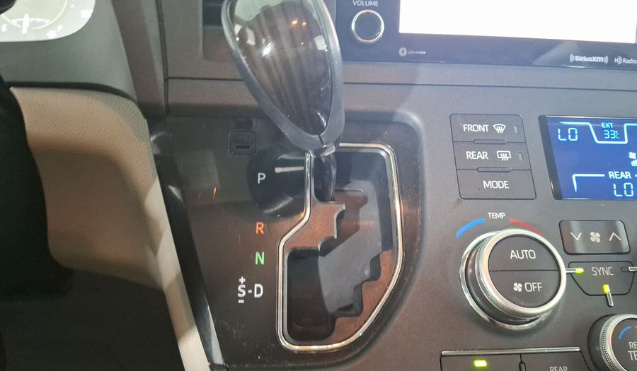Toyota Sienna 3.5 XLE AUTO Minivan 2019