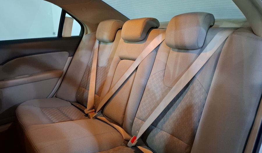 Ford Fusion 2.5 S I4 AT Sedan 2010