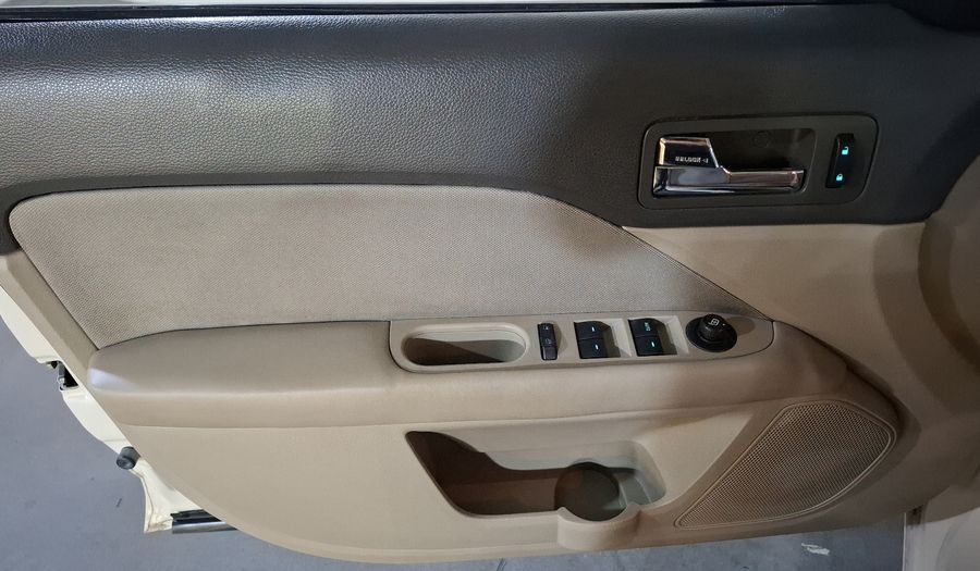 Ford Fusion 2.5 S I4 AT Sedan 2010