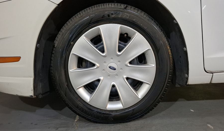 Ford Fusion 2.5 S I4 AT Sedan 2010