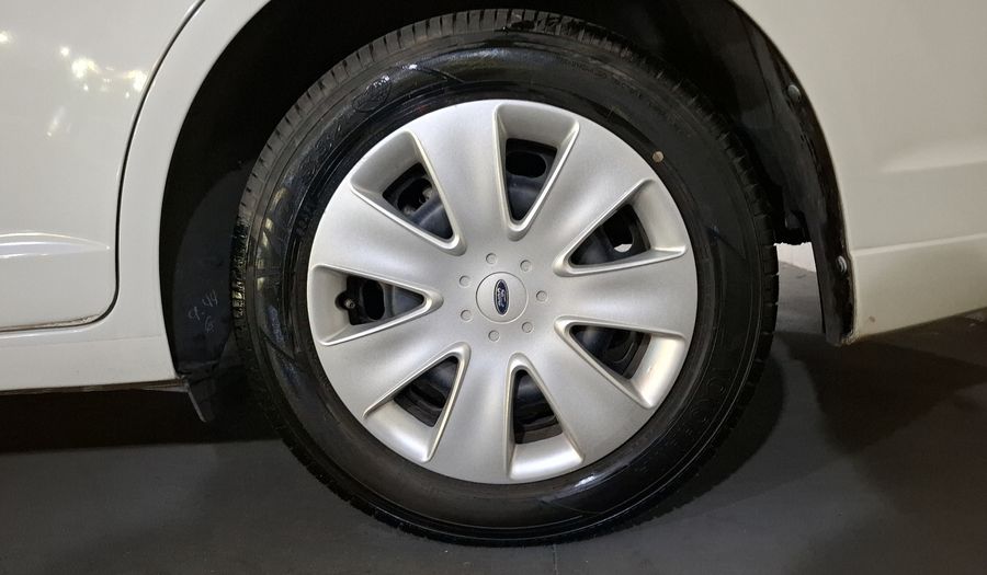 Ford Fusion 2.5 S I4 AT Sedan 2010