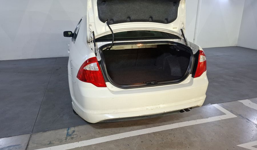 Ford Fusion 2.5 S I4 AT Sedan 2010