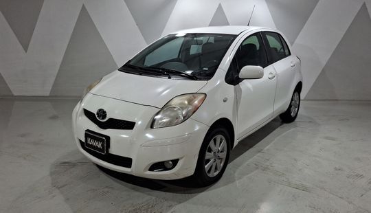 Toyota • Yaris