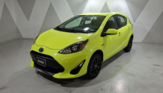 Toyota • Prius C