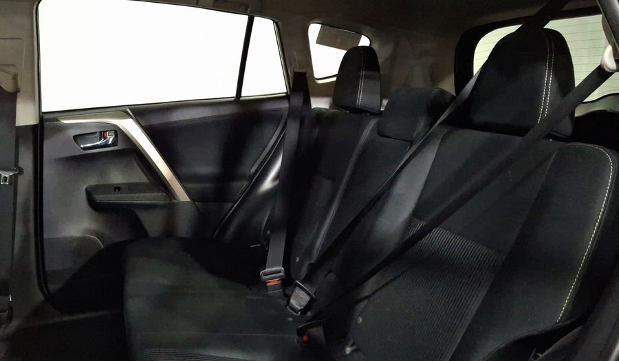 Toyota Rav4 2.5 XLE AWD AT Suv 2015